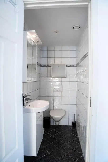 Modern Waterfront Apartment Μπέργκεν